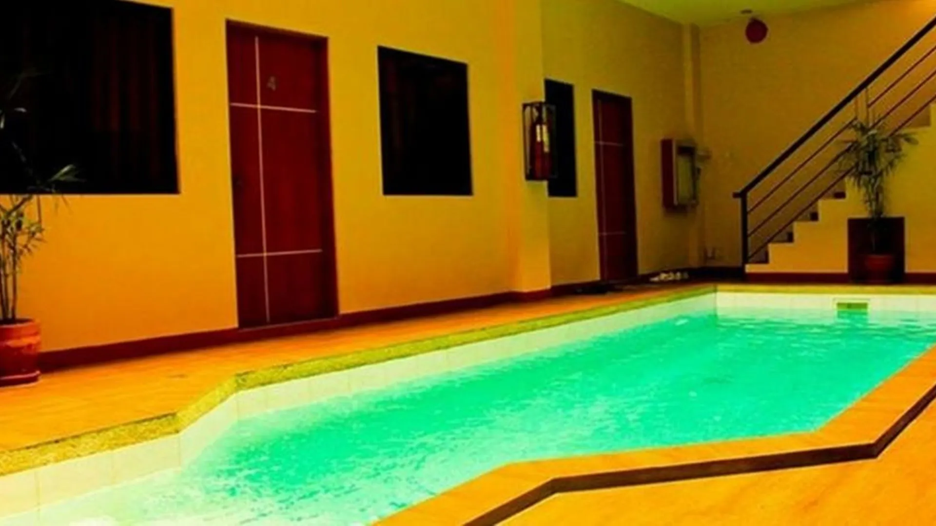 Hidden Pearl Hotel - Janus Luxury Suites Angeles