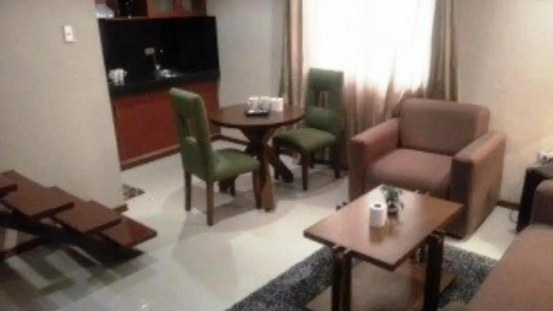 Hidden Pearl Hotel - Janus Luxury Suites Angeles 3*,  Filipinas